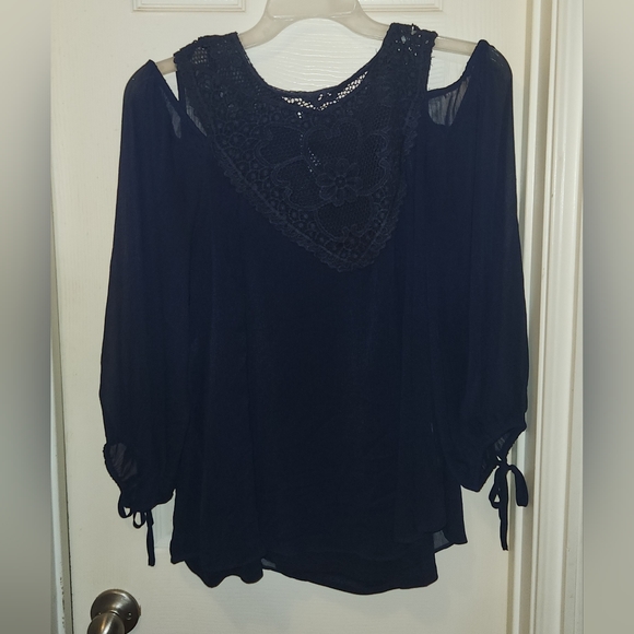 City Chic Tops - City Chic Cold Shoulder Top